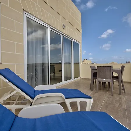 Off The Strand Penthouse Apartman Gżira